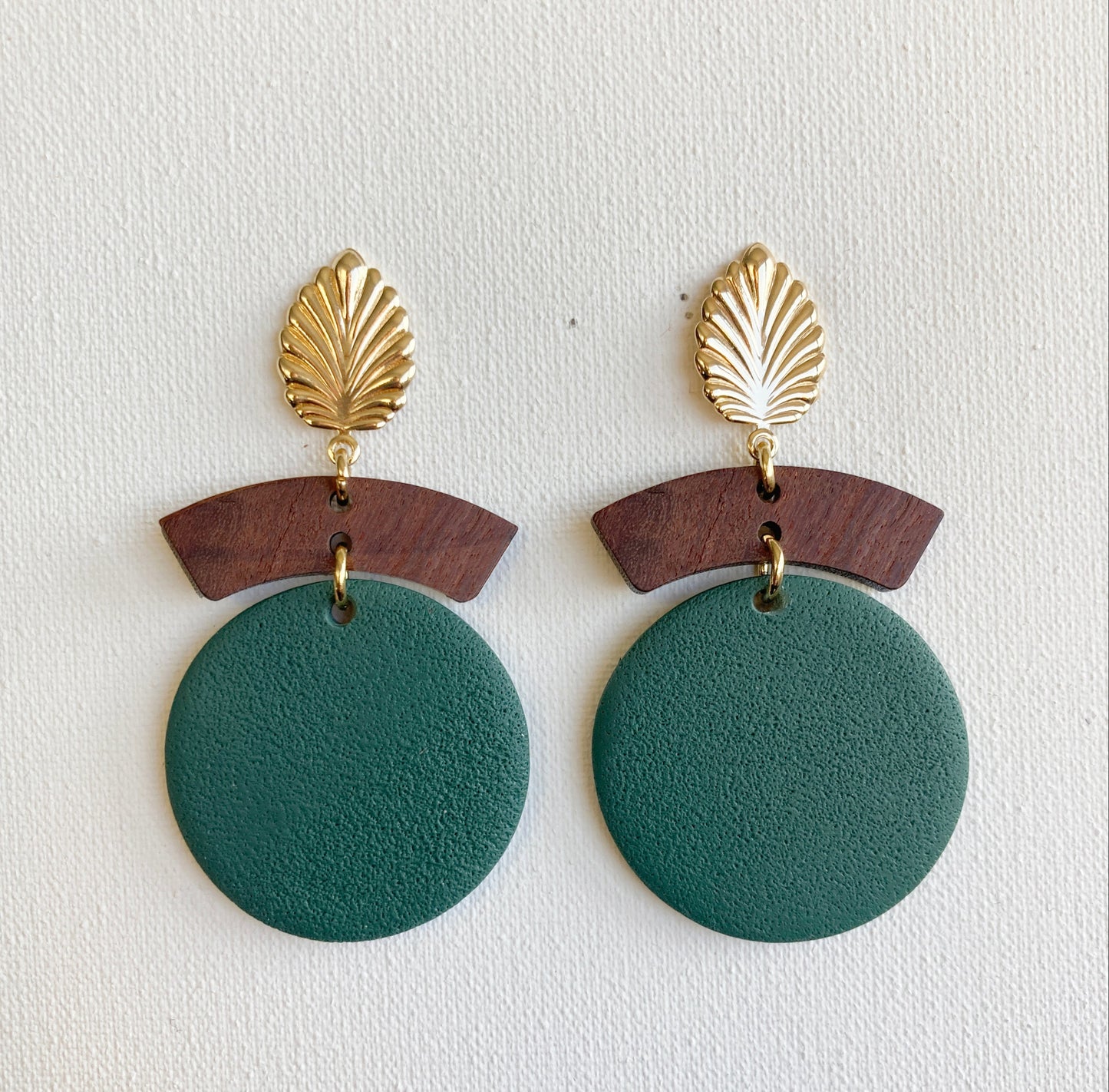 Lange oorbellen 'leaf & wood'